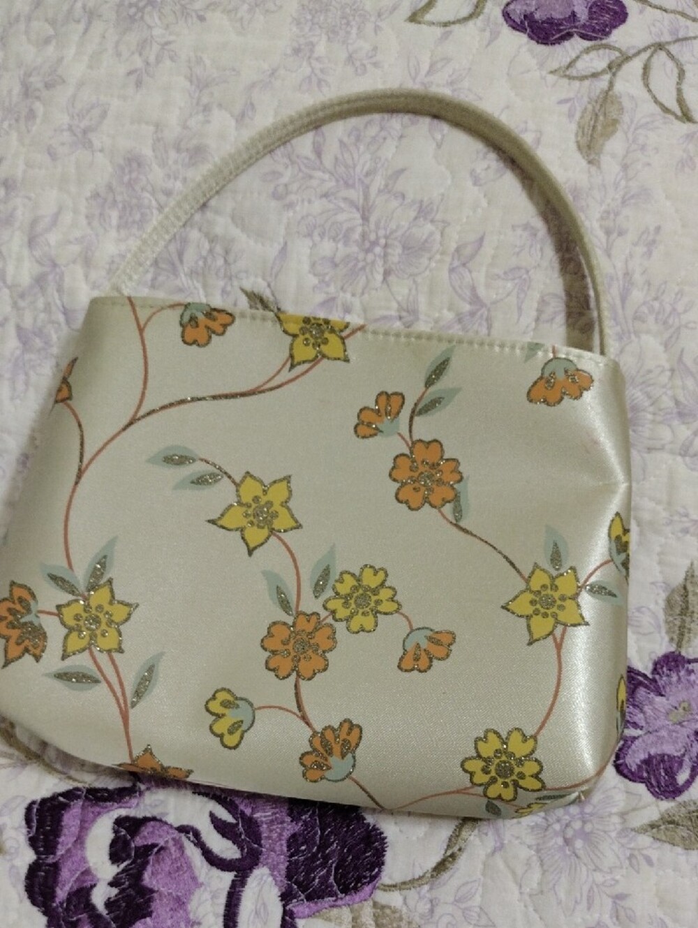 Elegant Cream Floral Shoulder Bag with Yellow & Orange Accents - Picture 2 of 6